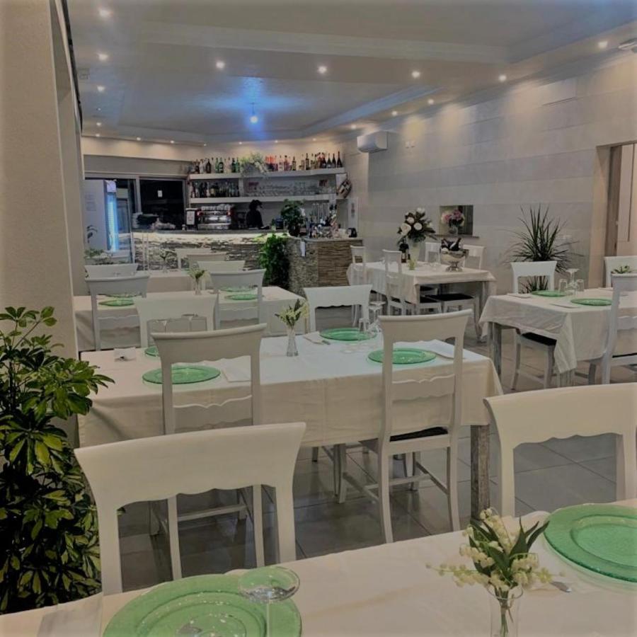 Hotel Lorena Toscolano-Maderno Kültér fotó