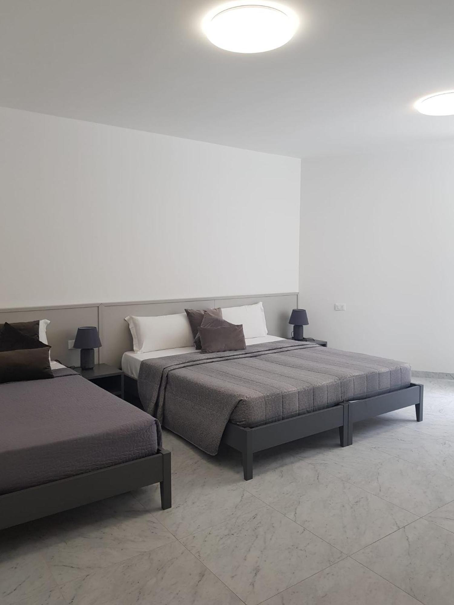 Hotel Lorena Toscolano-Maderno Kültér fotó
